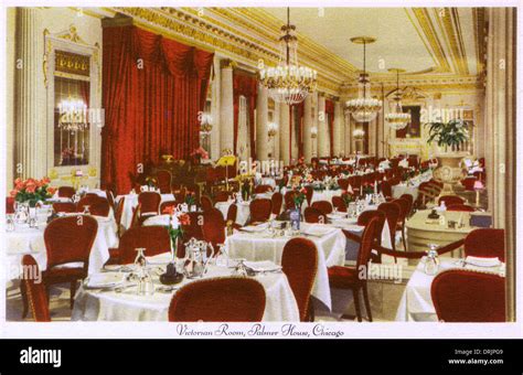 The Victorian Room of the Palmer House hotel in Chicago Stock Photo - Alamy