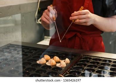 Cooking Takoyaki Street Food Cafe Stock Photo 1365426197 | Shutterstock