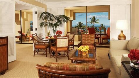 Luxury Hotels: Four Seasons Maui Suites