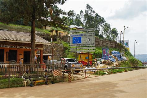 Crossing closed: How women on the Uganda-Rwanda border are coping | Rwanda | Al Jazeera