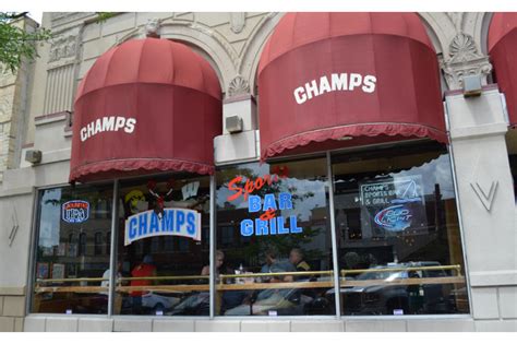 Champs Sports Bar & Grill