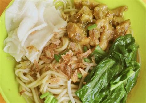 Resep Mie ayam pangsit praktis oleh Dapoer Mamah Yaya - Cookpad