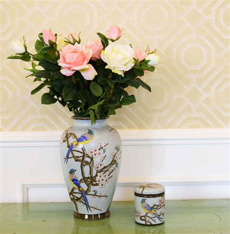 Most Beautiful Flower Vases Design to Decorate Your Table