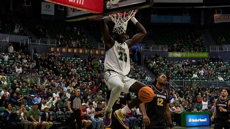 Hawaii men’s basketball grinds out win over UC Riverside