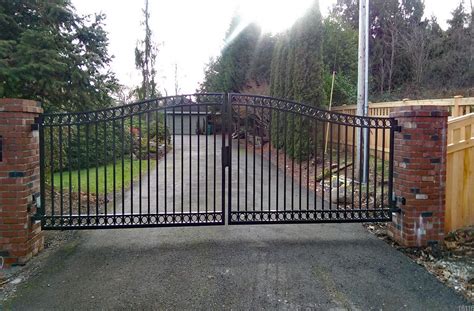 Double Swing Gate with Magnetic Lock - Automated Gates and Equipment