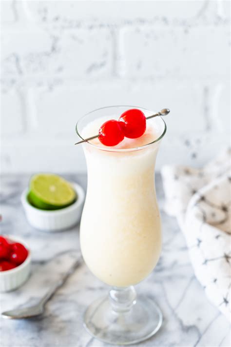 Frozen Banana Daiquiri Cocktail Recipe