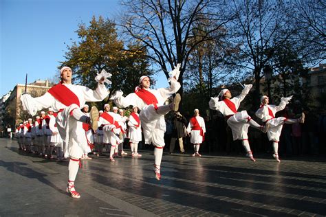 Danzas vascas | Spain tourism, Basque country, Basque