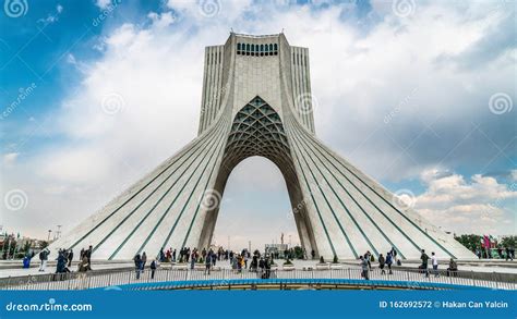 Azadi Tower in Azadi Square in the Iranian Capital Tehran Editorial Photography - Image of ...