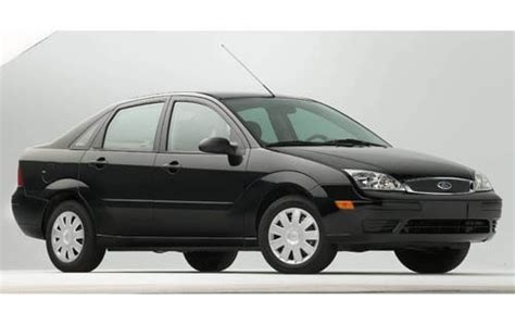 Used 2006 Ford Focus Sedan Review | Edmunds