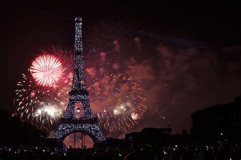 Eiffel Tower Fireworks on Bastille Day, Paris | Fireworks ov… | Flickr