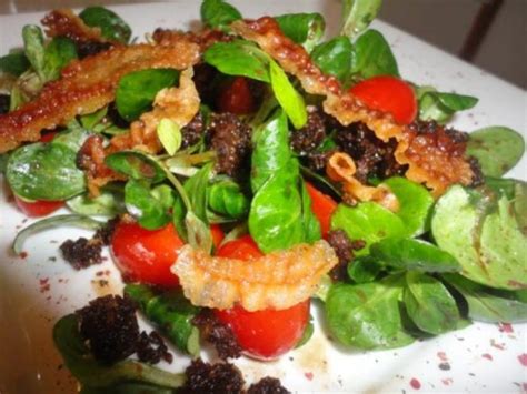 Crispy Pumpernickel Crackers | Chef Reader