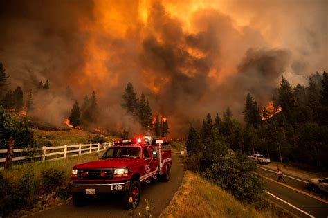 US: Firefighters continue to battle massive West Coast wildfires ...