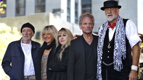 Fleetwood Mac members announce new album – without Stevie Nicks | Sky ...