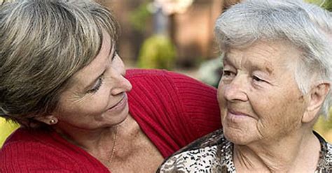 6 Essential Alzheimer’s Caregiver Tips – DailyCaring | Elderly care, Alzheimer care, Caregiver