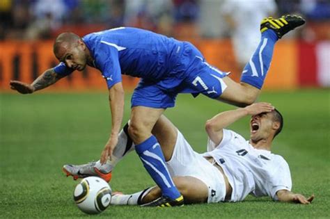 The funniest soccer moments - 25 Pics | Curious, Funny Photos / Pictures