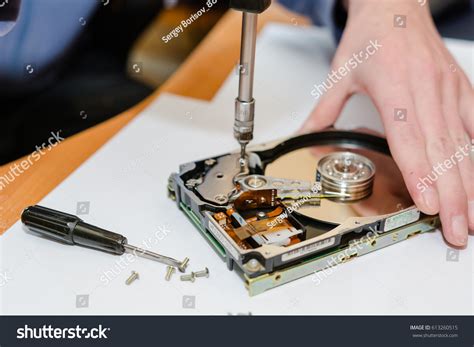 16,267 Hard Drive Repair Images, Stock Photos & Vectors | Shutterstock