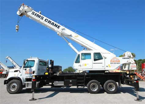 Crane Truck