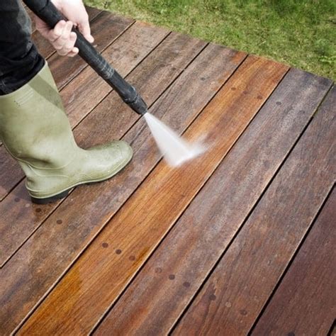 How To Power Wash Your Deck - Power Washing Tips - Olympic