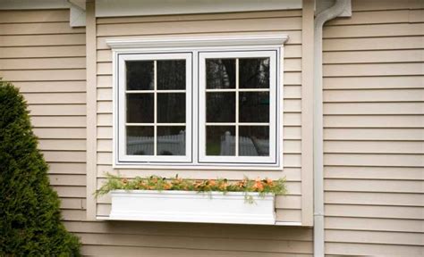 How-to Paint Exterior Window Frames | Behr