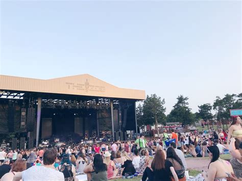 what you need to know about the okc zoo amphitheater – over easy