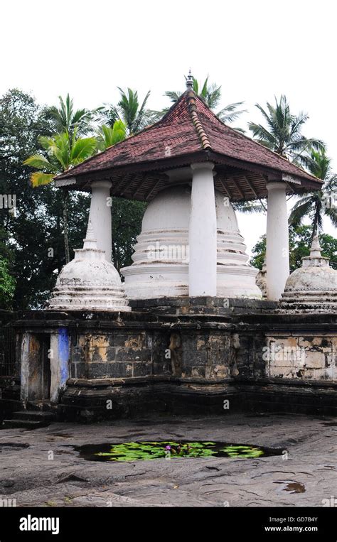 Temple, Kandy, Sri Lanka, UNESCO Stock Photo - Alamy