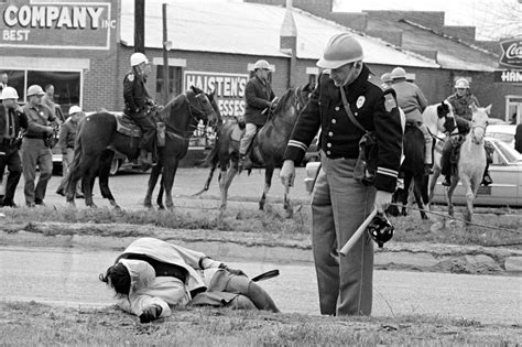 26 Harrowing Pictures From The 1965 Selma To Montgomery March