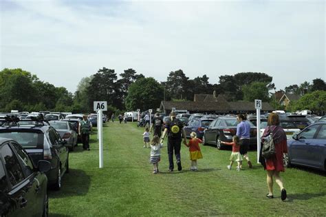 Gobotree - image from The United Kingdom Woking parking during day