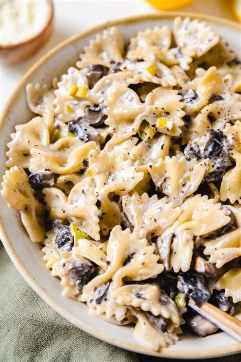 Creamy Bow Tie Pasta with Mushrooms and Leeks | Meals with Maggie