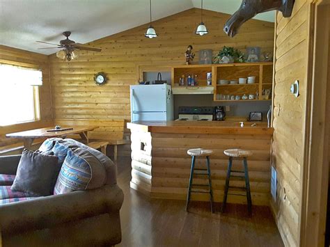 2 Bedroom Cabin – Johnson Lake Cottages