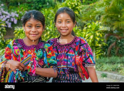 Mayan girls guatemala hi-res stock photography and images - Alamy