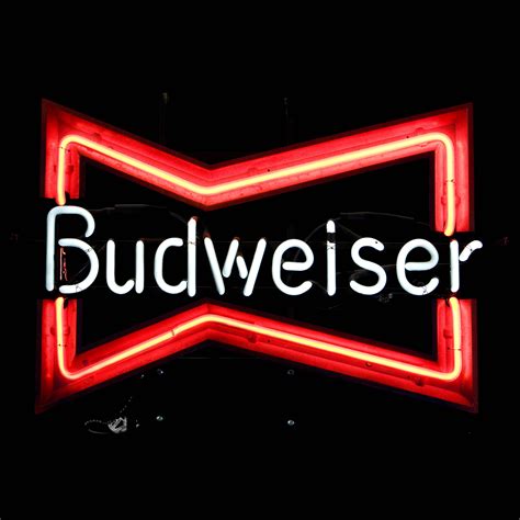 BUDWEISER / NEON SIGN | Air Designs