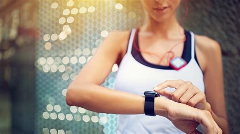 Which fitness tracking smartwatch should you choose? | Mint Lounge