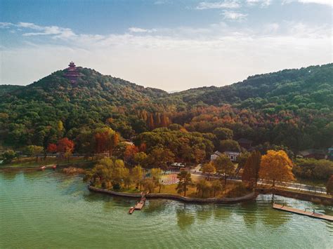 Moshan Park in Wuhan East Lake Greenway, China by ATLAS - 谷德设计网