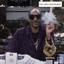 Smoke Weed Snoop Dogg GIFs | Tenor