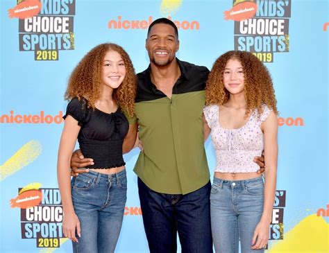 Michael Strahan's Twin Daughters Dress up in Matching Outfits as They ...