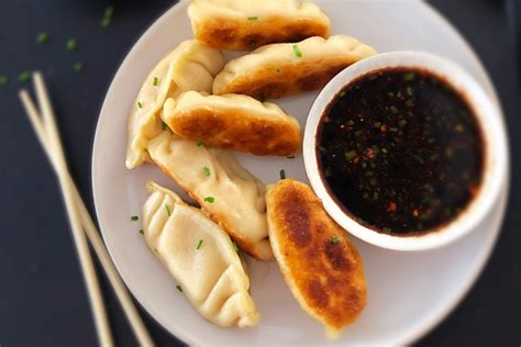 Chicken Pot Stickers with Dipping Sauce • Tamarind & Thyme