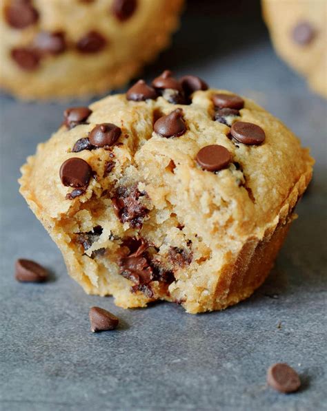 Vegan Banana Chocolate Chip Muffins - Elavegan