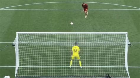 Yassine Bounou BONO SAVES Penalty vs Mancini, Ibanez MISSED Penalty ...