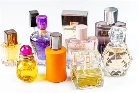 Different perfume bottles on light background (Flip 2020) - Creative Commons Bilder