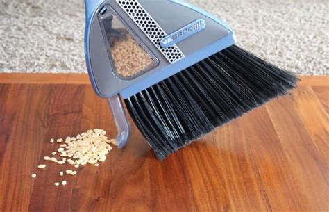 The Vabroom Ingeniously Combines a Vacuum With a Broom | Vacuum, Broom, Vacuum cleaner