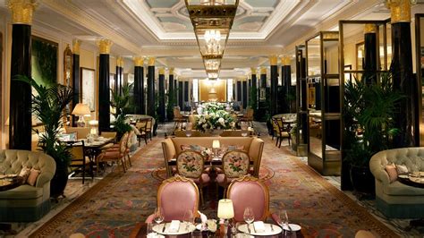 Iconic London hotel reveals lavish transformation | CNN