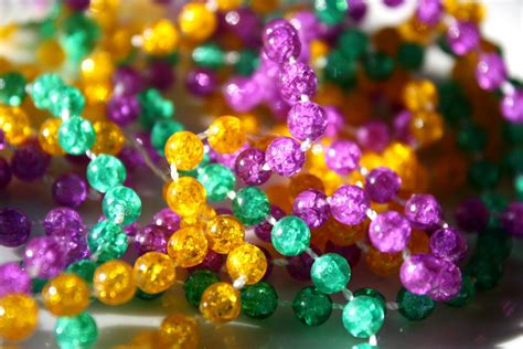 Recycle Mardi Gras beads at the aquarium – St. Louis Call Newspapers