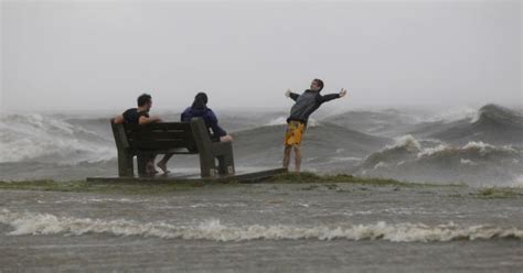 Isaac makes landfall in La.; Gulf Coast braces | Minnesota Public Radio ...