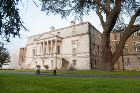 University of Roehampton, London : Rankings, Fees & Courses Details | Top Universities