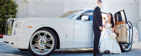 Why You Should Consider Using A Limo For Your Wedding