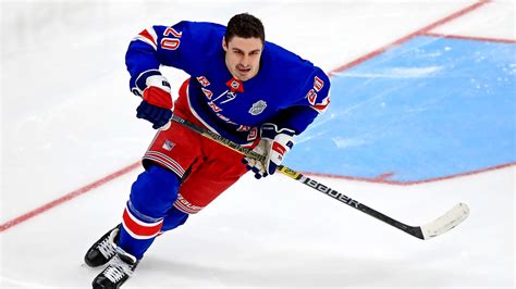 New York Rangers' Chris Kreider exits game after knee to the head