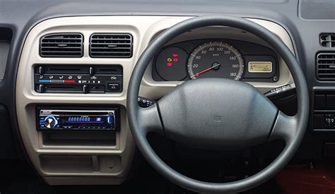 Maruti Suzuki Eeco interior dashboard