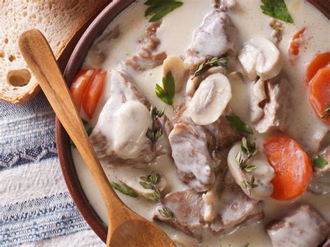 Blanquette de veau sauce pickels : Recette de Blanquette de veau sauce pickels - Marmiton