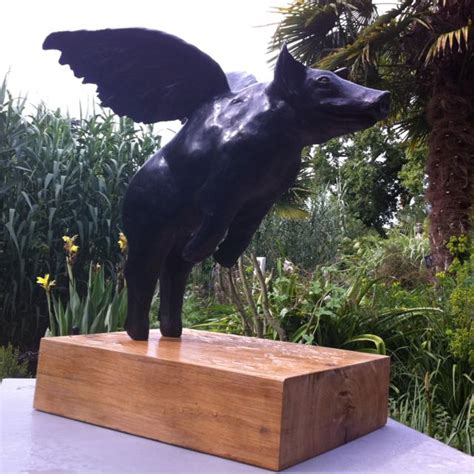 Flying pig sculpture at RHS Wisley. What I would do for this!