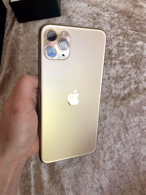 iPhone 11 Pro Max - Gold 512GB (factory unlocked) for Sale in Des ...